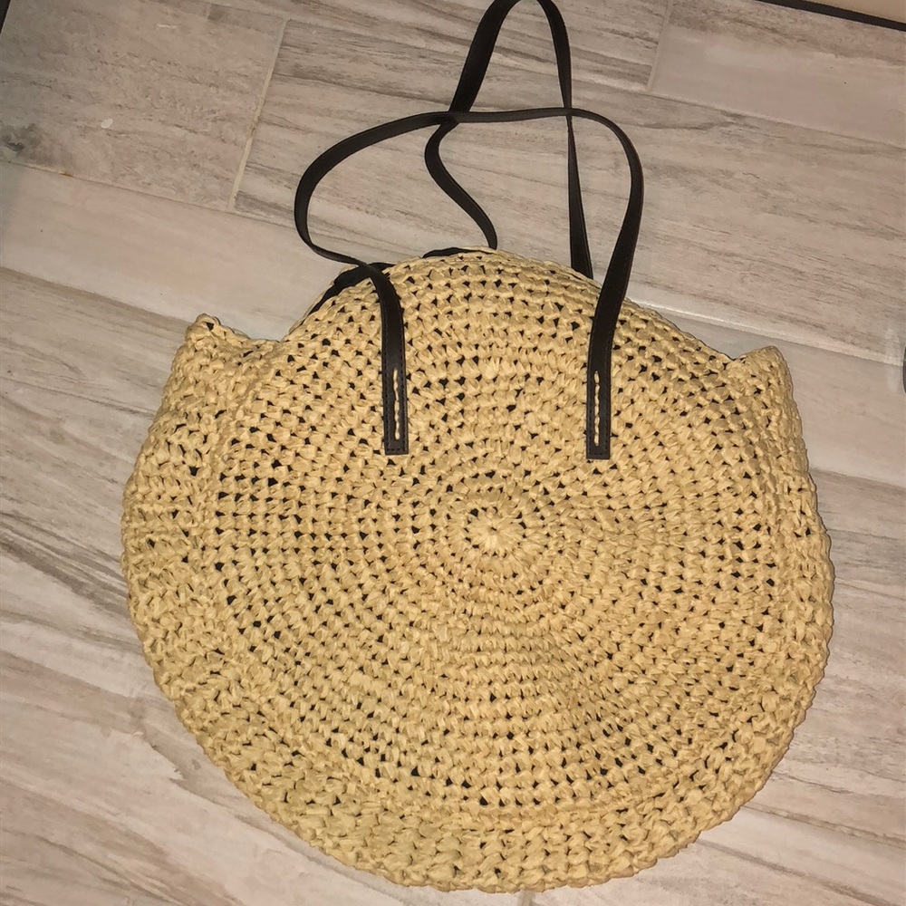 Straw tote bag